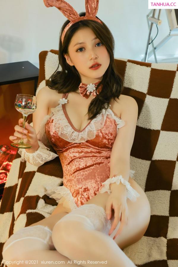 兔妹妹  [XiuRen]高清写真图 2021.12.15 No.4340 兔妹妹第43张图片